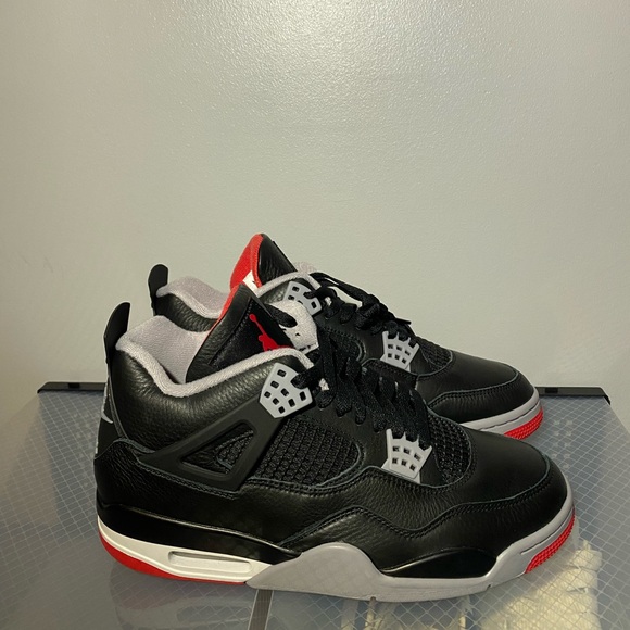 Reimagined 4’s ONLY accepting CASH APP OR VENMO due to poshmark issues.